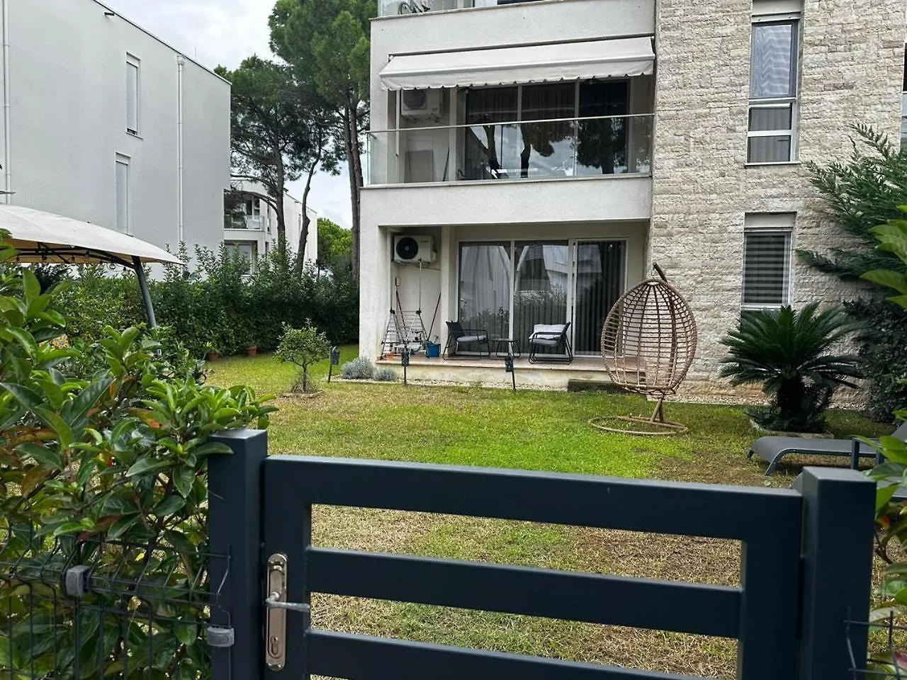 Apartamento Coastal Garden Retreat Plazhi San Pietro